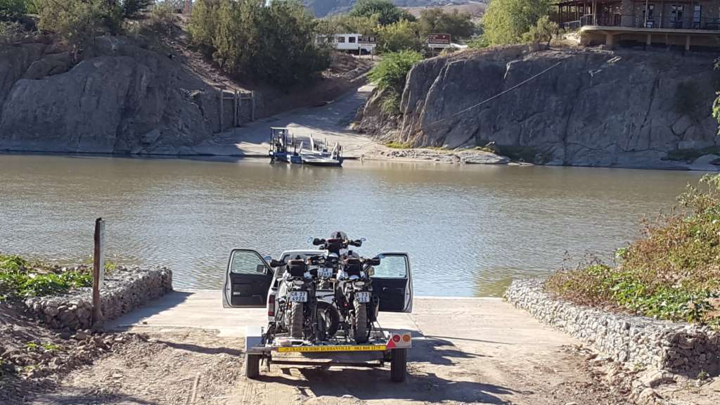 We transport motorcycles